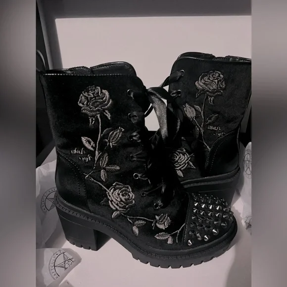Blackcraft Cult - Ivy Boots - Picture 1 of 4